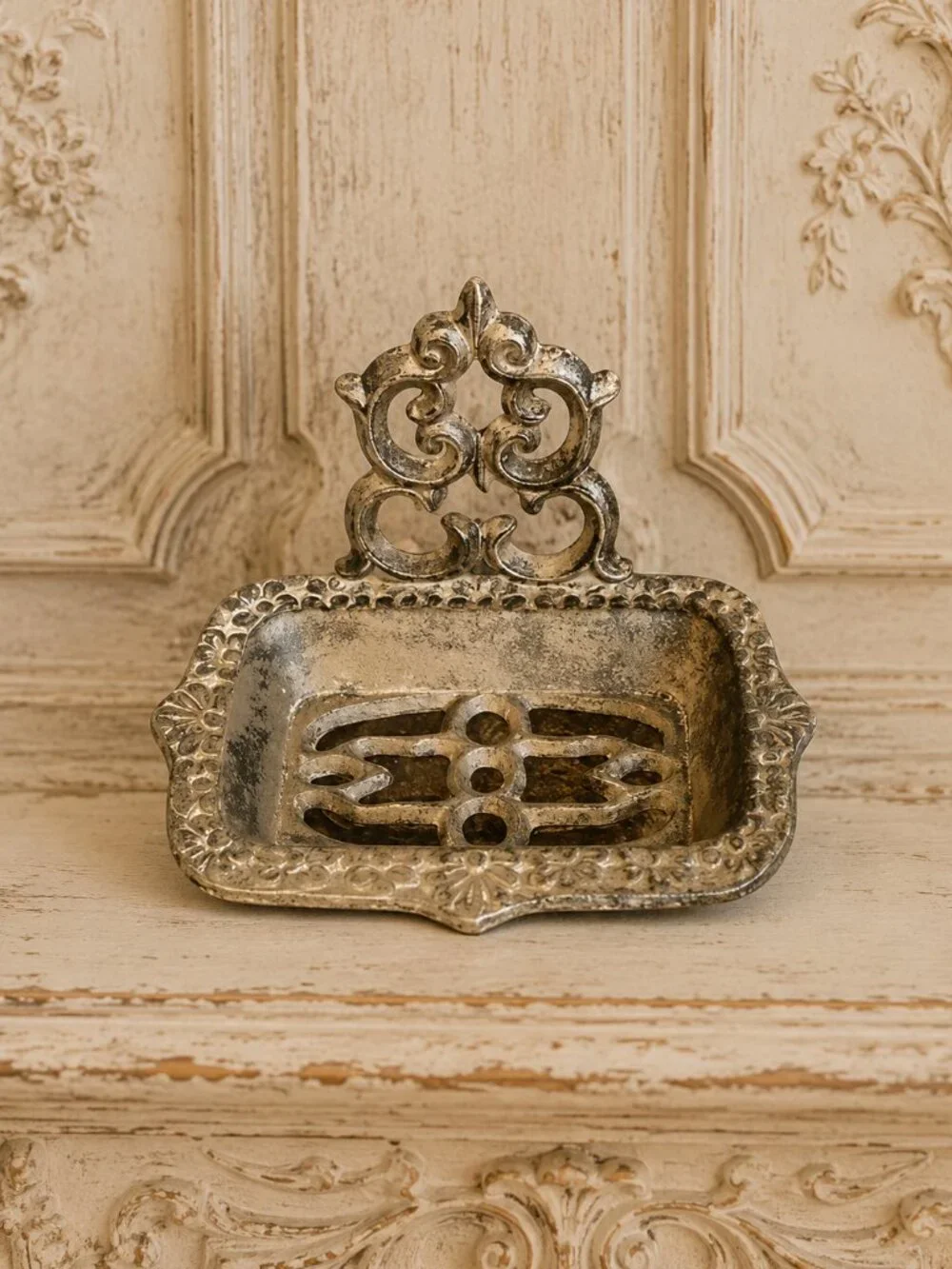 Antique Finish Rustic Cast Iron Footed Soap Dish